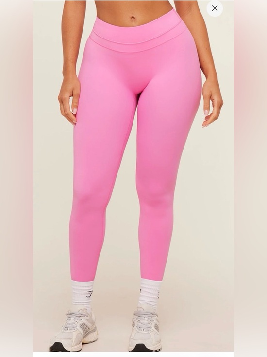 Gymshark Pants - Gymshark Whitney Simmons leggings
Color.